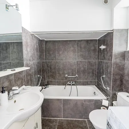 Bord De Mer- -antibes Juan Apartment