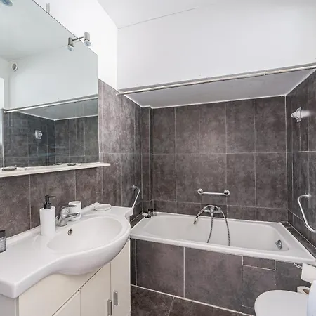 Bord De Mer- -antibes Juan *