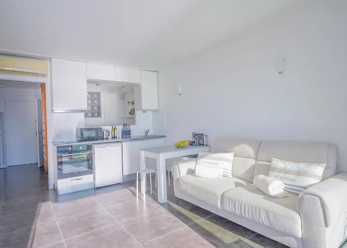 Bord De Mer- -antibes Juan Антиб