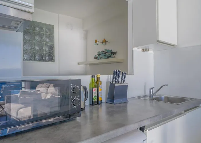 Bord De Mer- -antibes Juan *